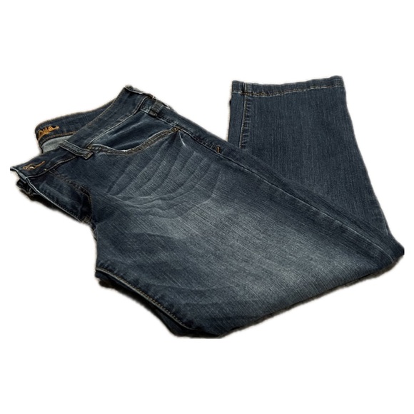 Kut from the Kloth Denim - Kut from the Kloth straight leg jeans, size 6.